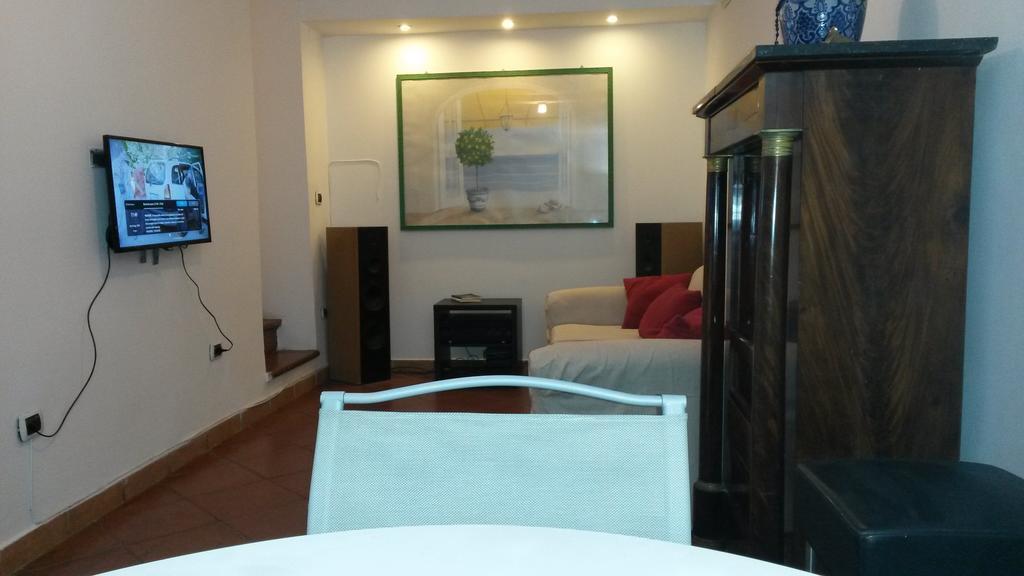 Crispi Hotel *